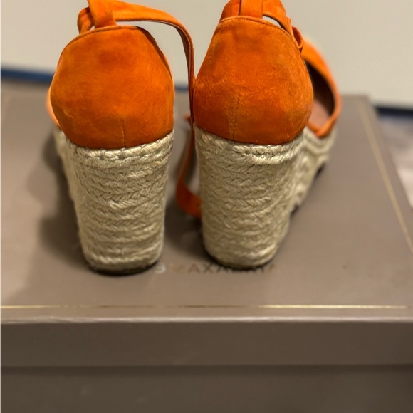 BCBG MAXAZRIA WEDGES - Picture 3 of 5